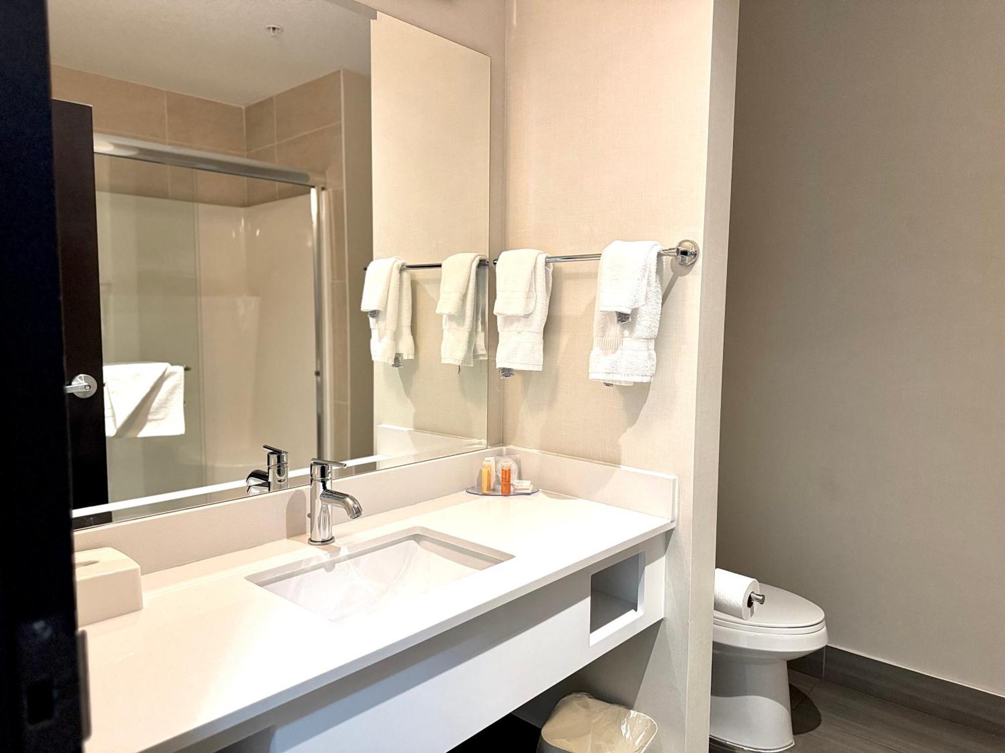 Fort Saskatchewan Southfort Inn חדר תמונה
