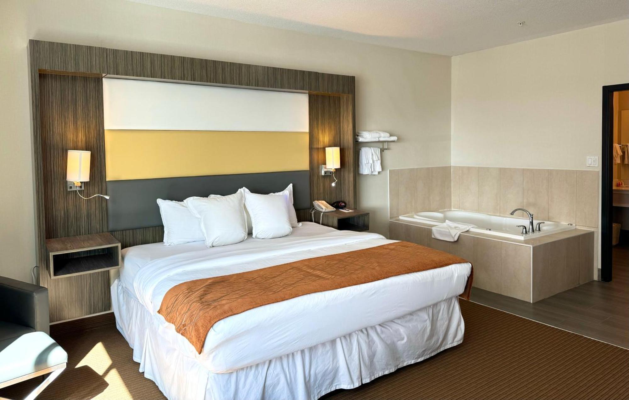 Fort Saskatchewan Southfort Inn מראה חיצוני תמונה