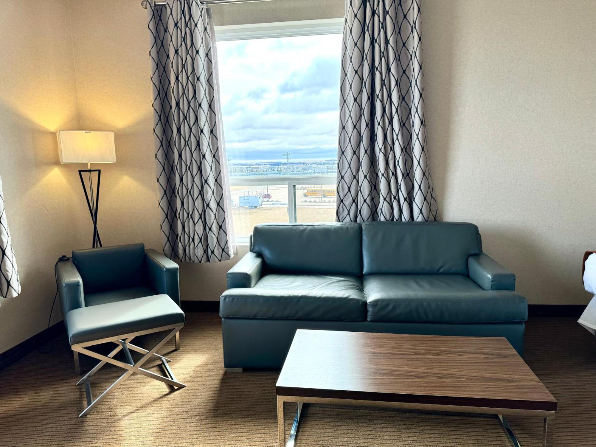 Fort Saskatchewan Southfort Inn חדר תמונה
