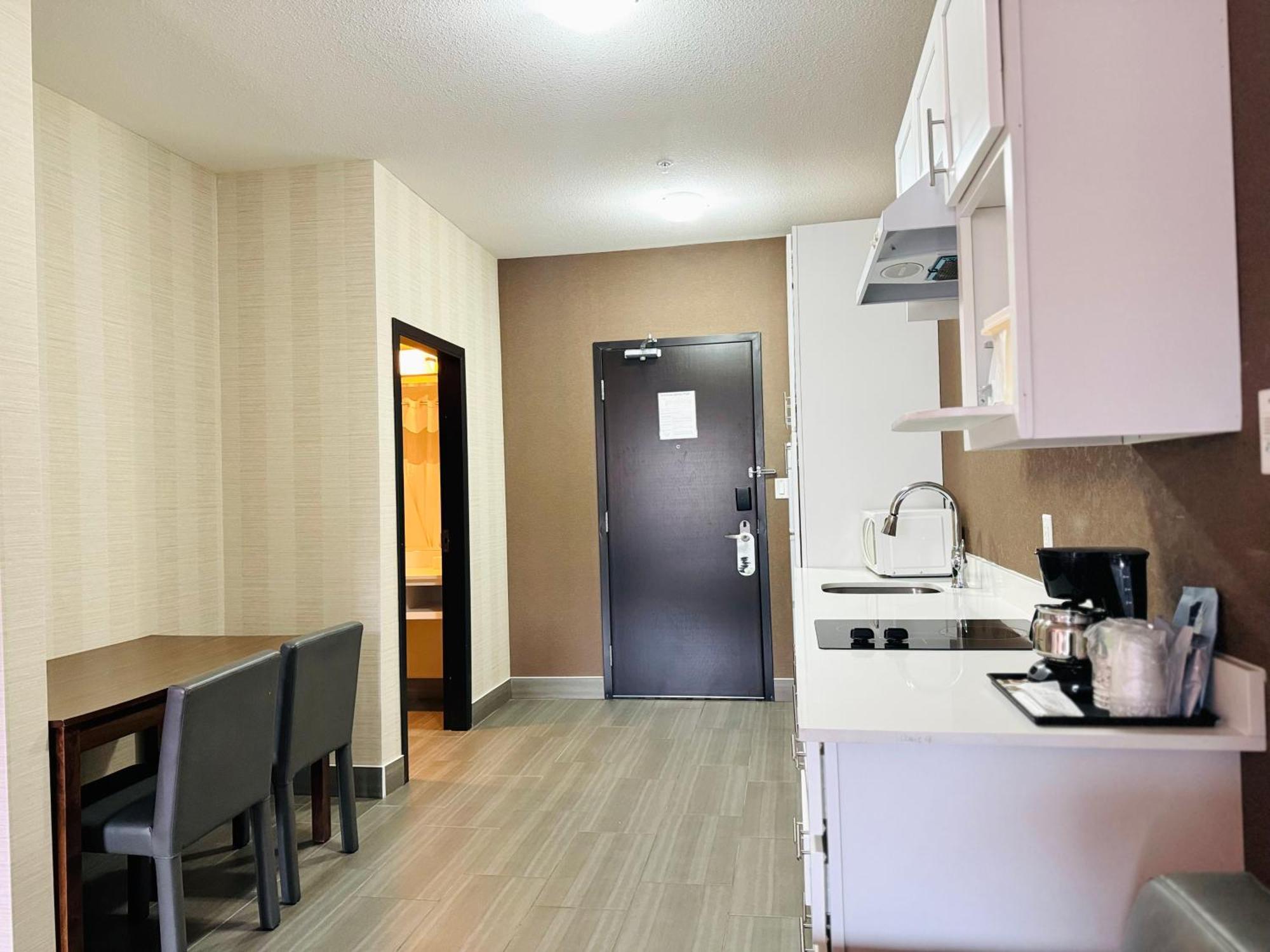 Fort Saskatchewan Southfort Inn חדר תמונה