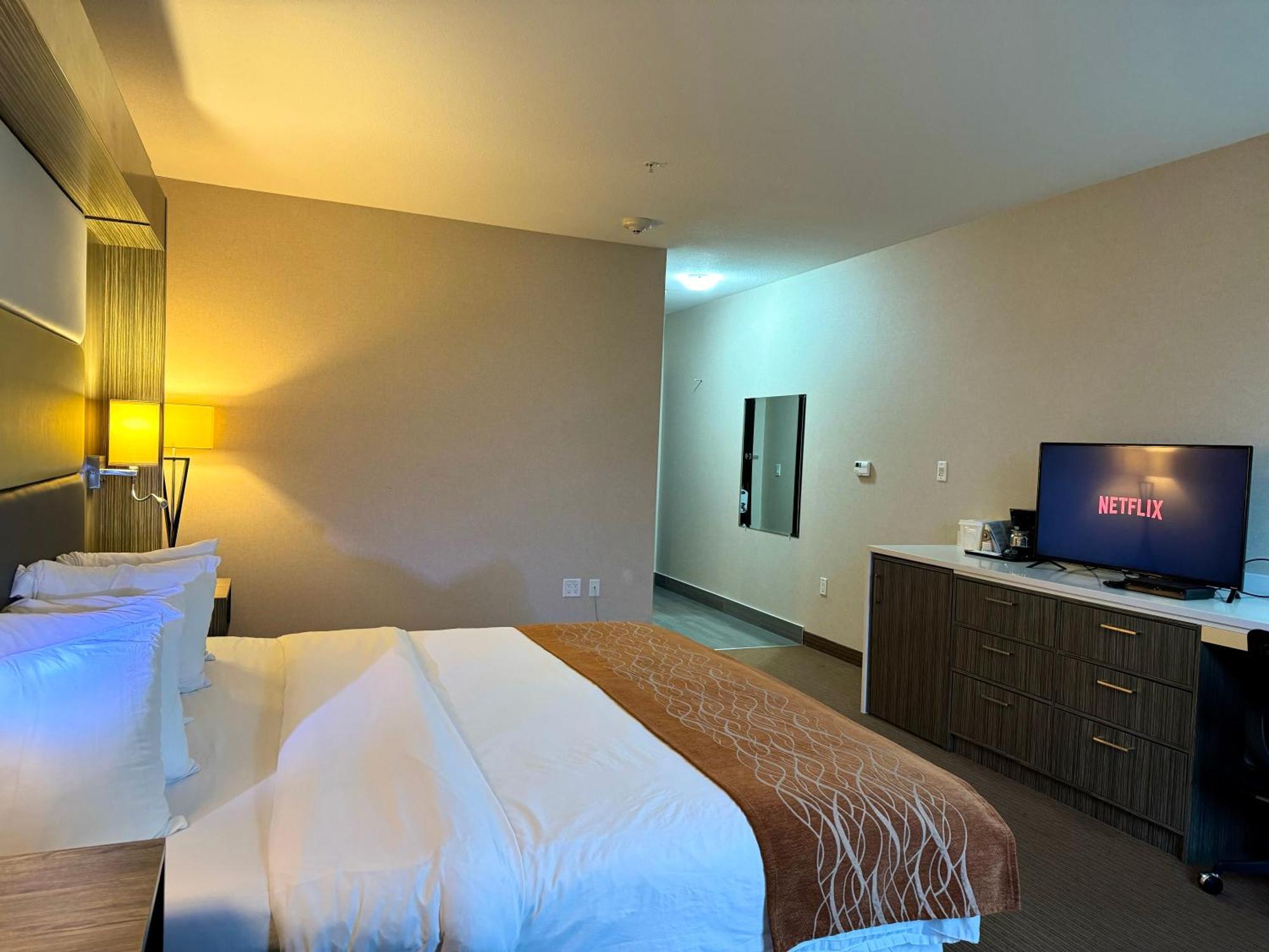 Fort Saskatchewan Southfort Inn מראה חיצוני תמונה