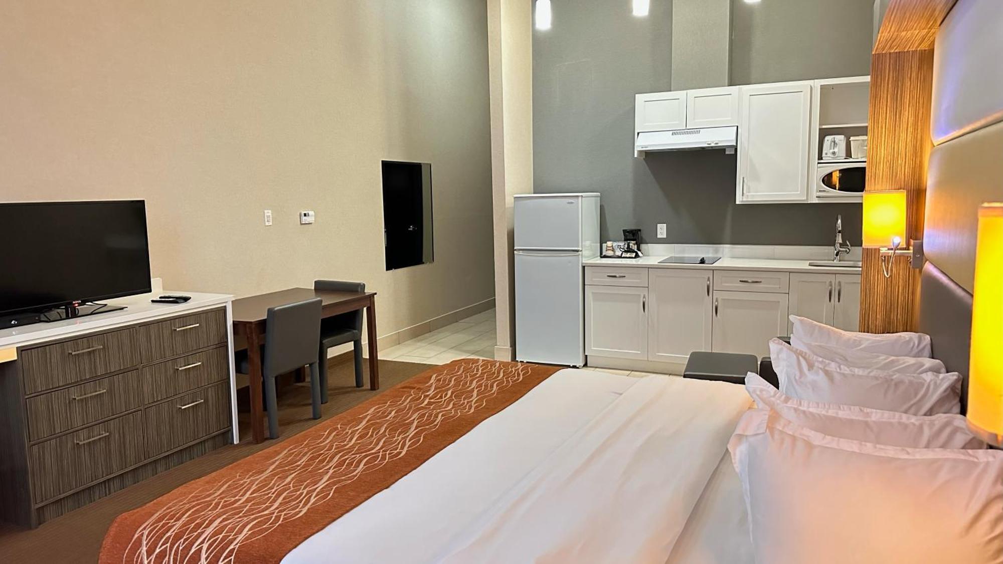 Fort Saskatchewan Southfort Inn מראה חיצוני תמונה