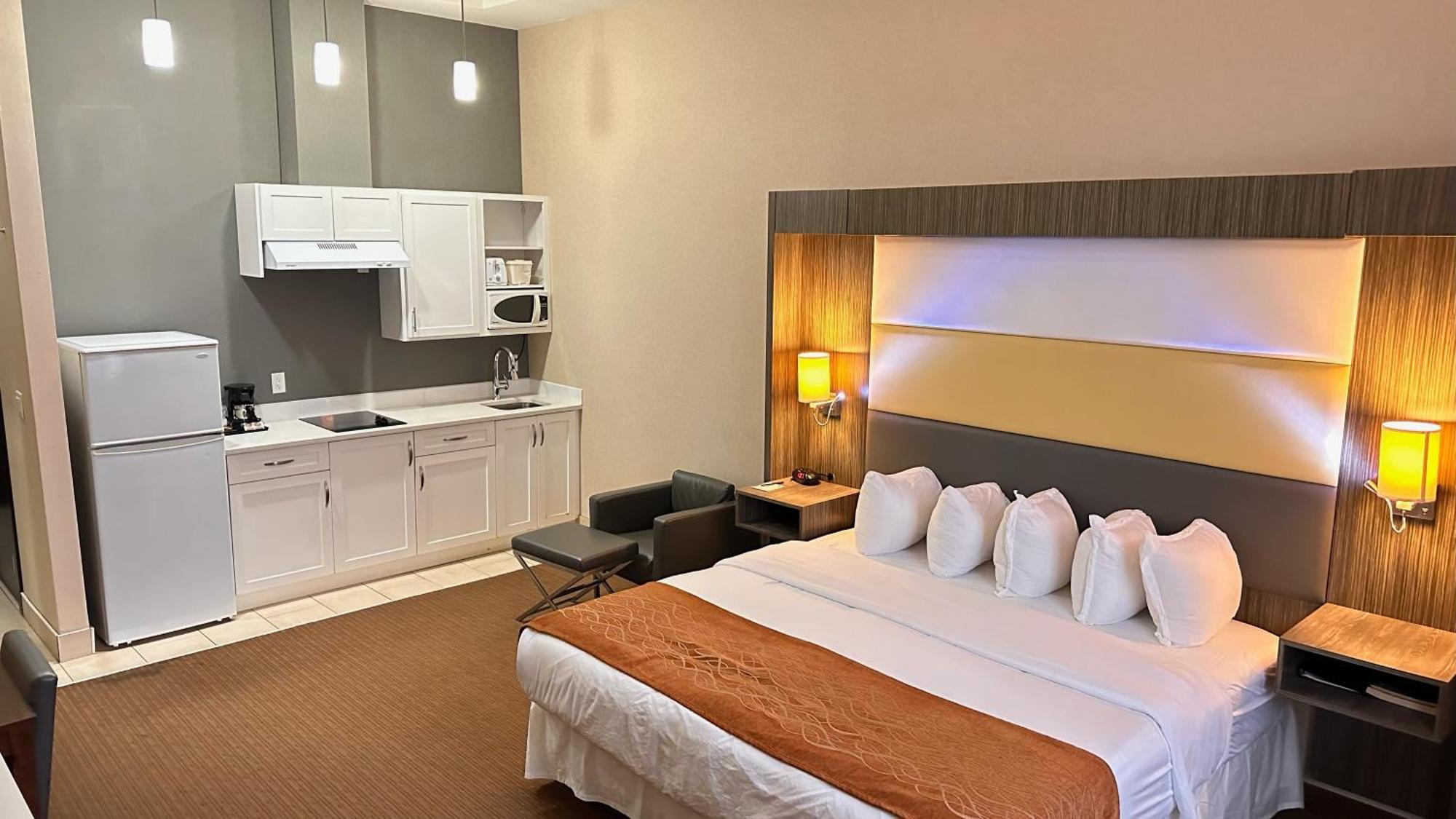 Fort Saskatchewan Southfort Inn מראה חיצוני תמונה